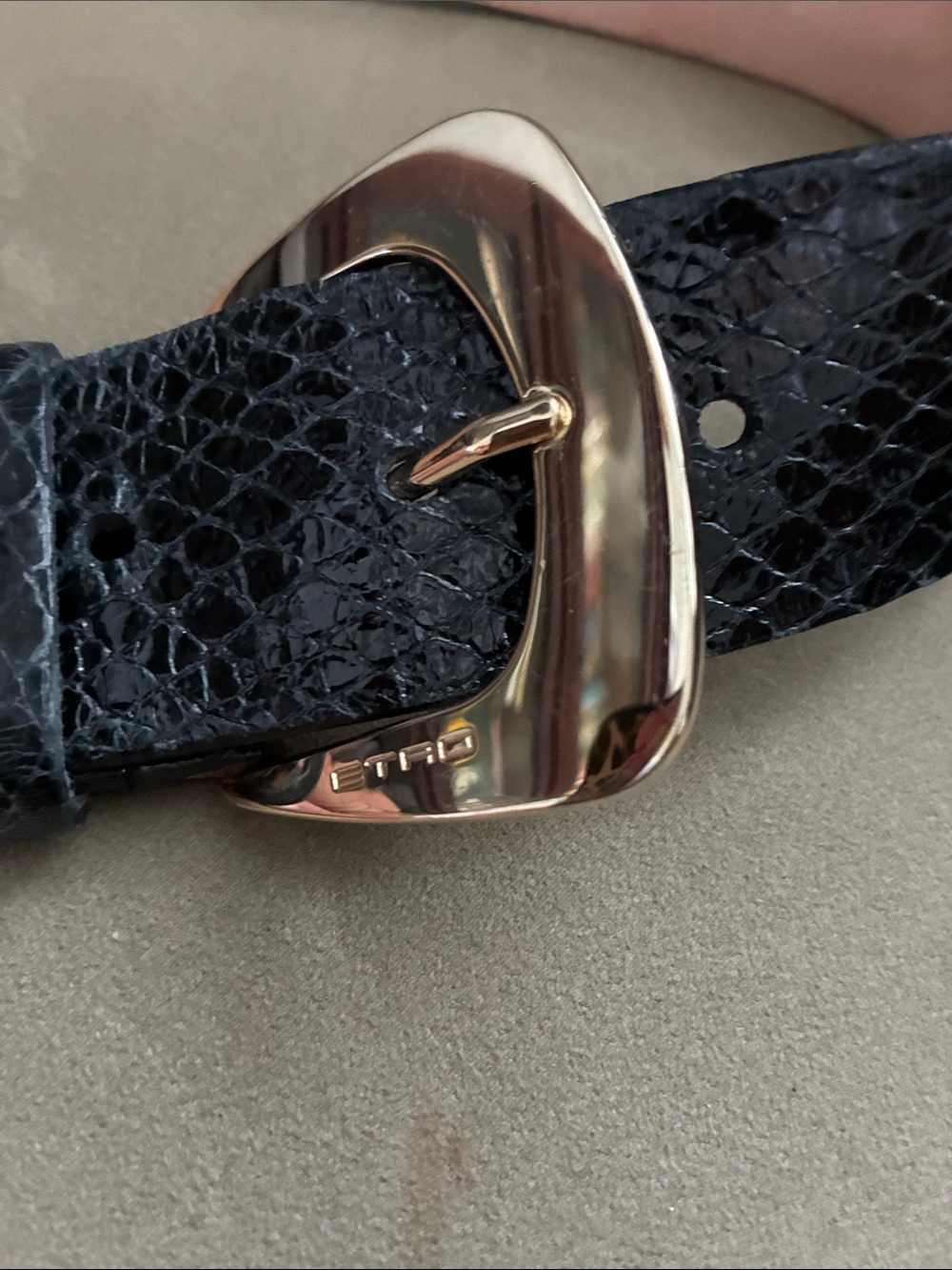 Etro Black Embossed Belt with Red Embroidered Scrolls and Gold Buckle - Picture 2 of 7